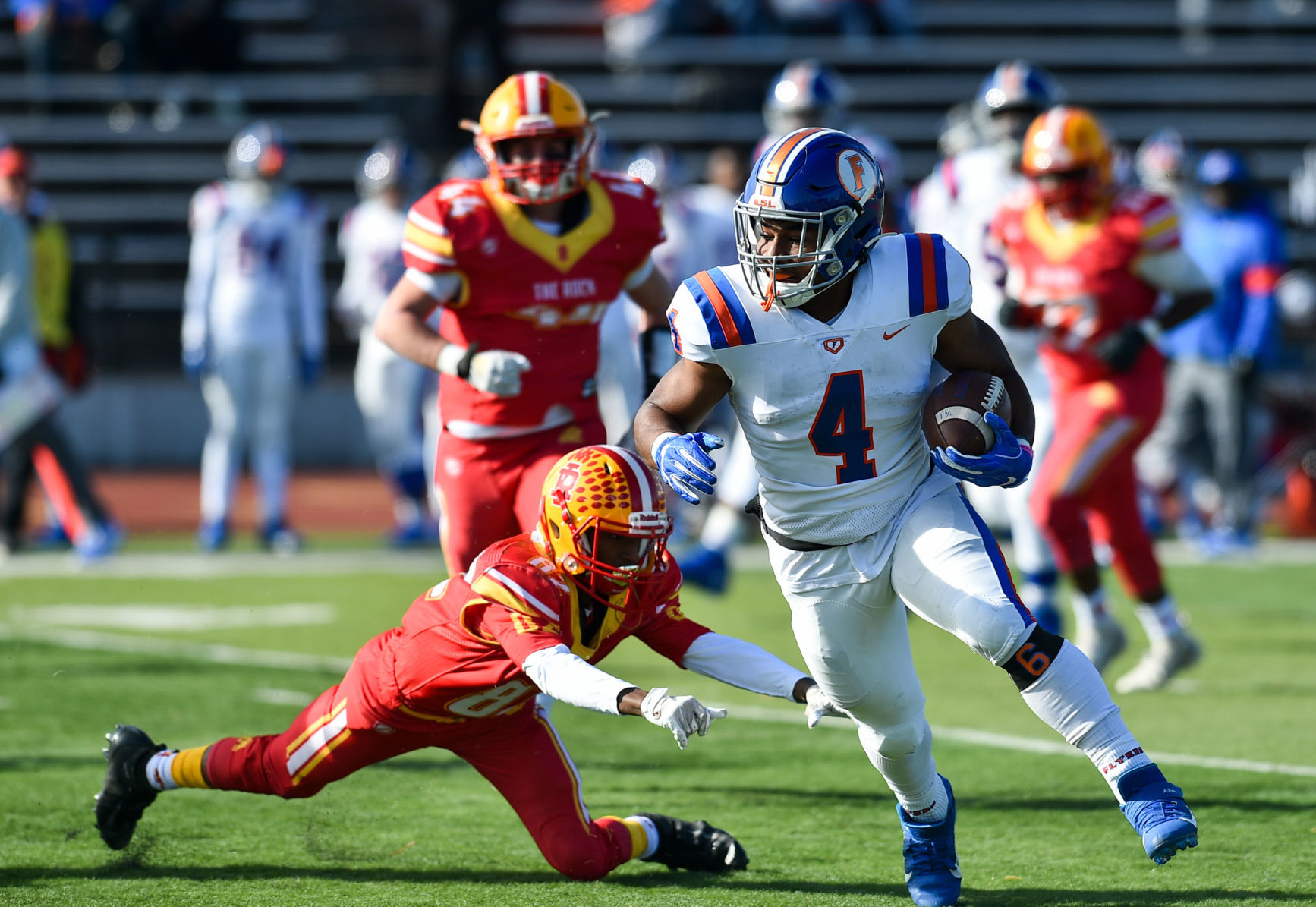 110919-mda-spt-rocky-football-015a.jpg